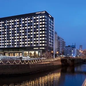 4* 호텔 Courtyard By Marriott